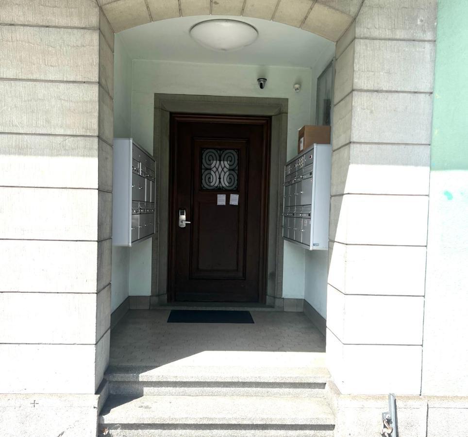Cozy 1 Room Apartment In Цуг Екстериор снимка